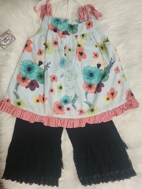 Floral Top & Capri 2 Pc Matching Set - Girls Size: 6-8